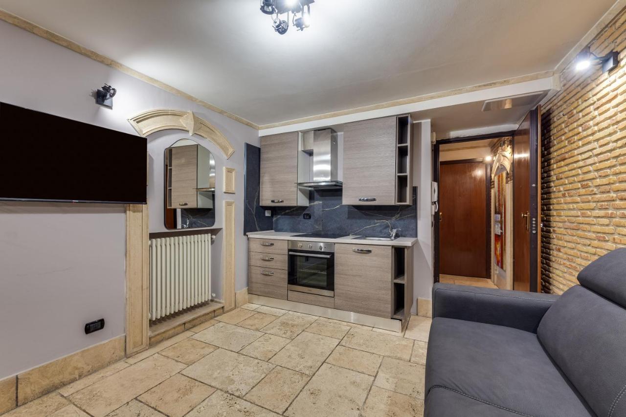 Lares Navona Apartment Rome Bagian luar foto